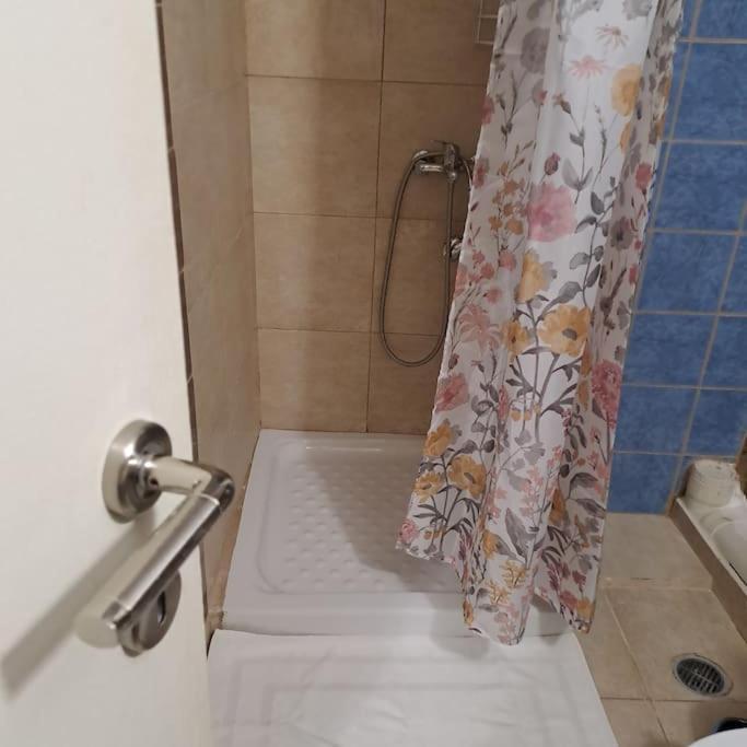 Zenia Home 1 Στην Καρδιά Της Πάτρας Buitenkant foto